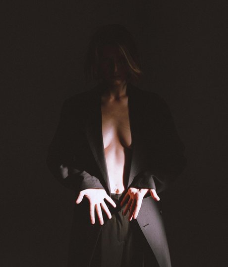 Lena Stepanova star art photo