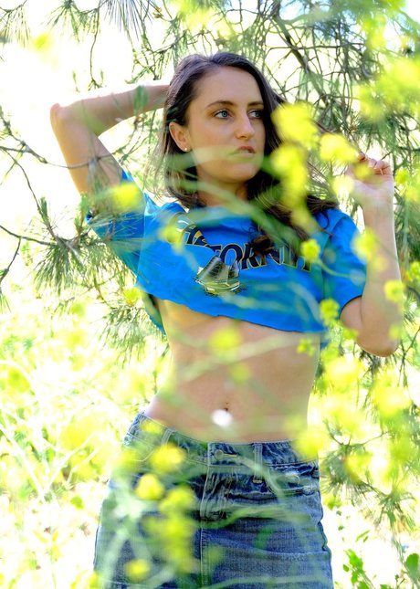 Monique Giselle hot model photos