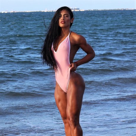 Sunny Doria Vargas nice actress pics