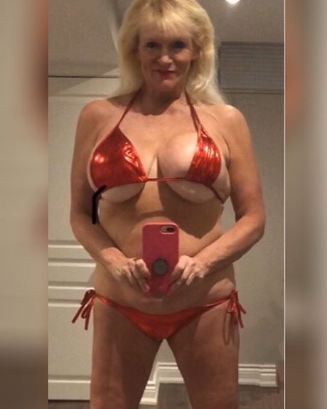 Sandie Lee_ model perfect pictures