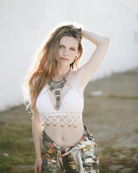 Stella Hayes_ free star galleries