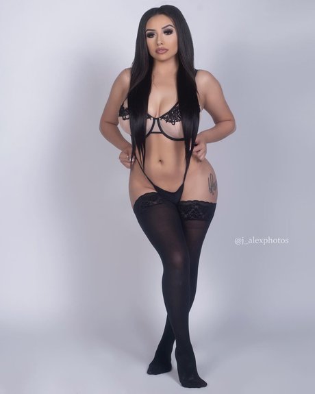 Irene Maddux sexy pornstar img