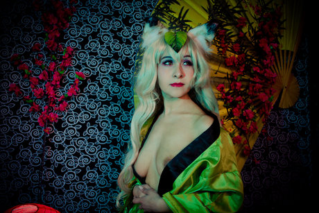 Kitsune No Fullmoon pornstar free photos