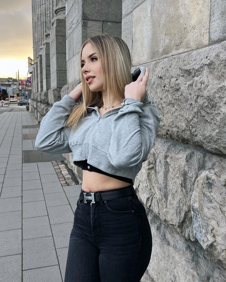 Letsnastja_ xxx model picture