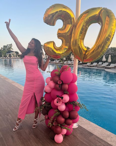 Steph Esther star hd img