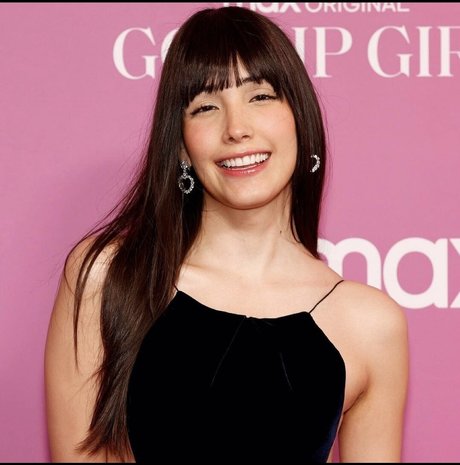 Zion Moreno model nude pic