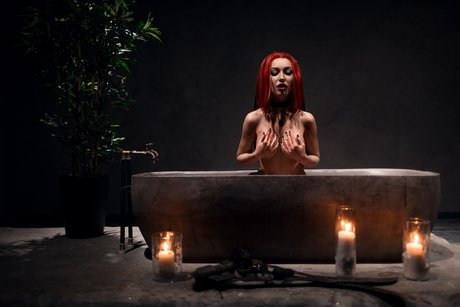 Alena Galan_ naked model pictures