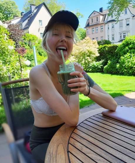 Caelyn Mathews star best photos