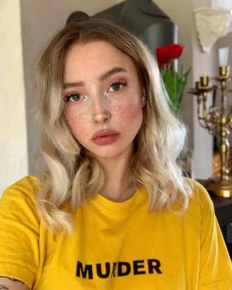 Caelyn Mathews pornstar perfect img