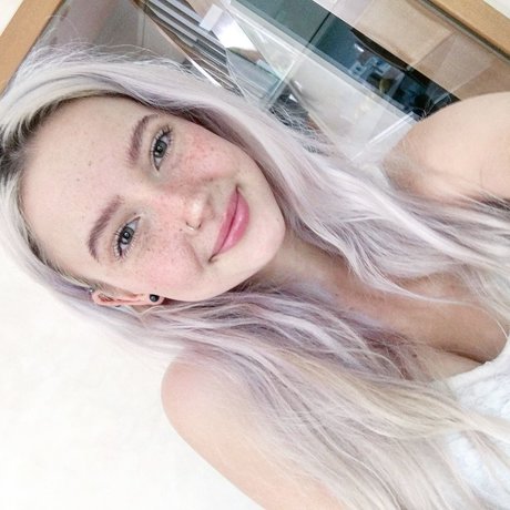 Caelyn Mathews star exclusive img