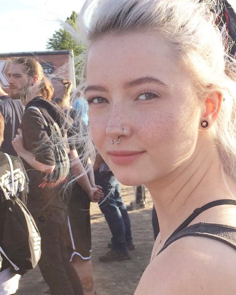 Caelyn Mathews erotic star picture