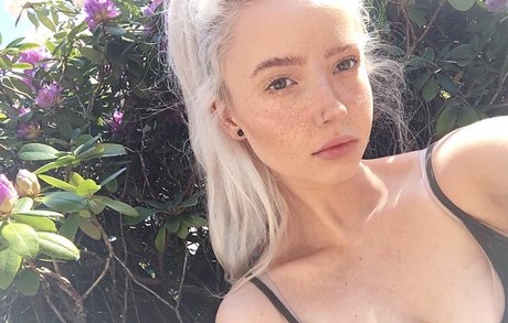 Caelyn Mathews star nudes galleries