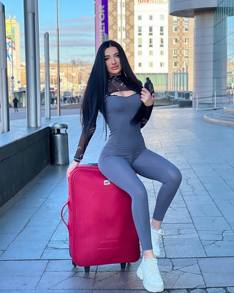 Dianna Petrova free actress photo