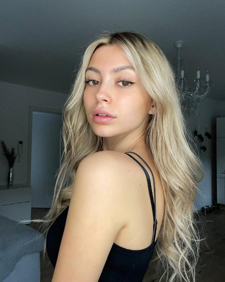 Linabmn xxx star pictures