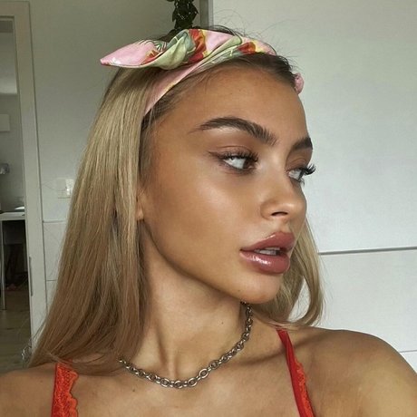 busty onlyfans naked images