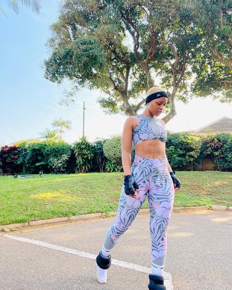 Sharon Gambu star pornographic picture