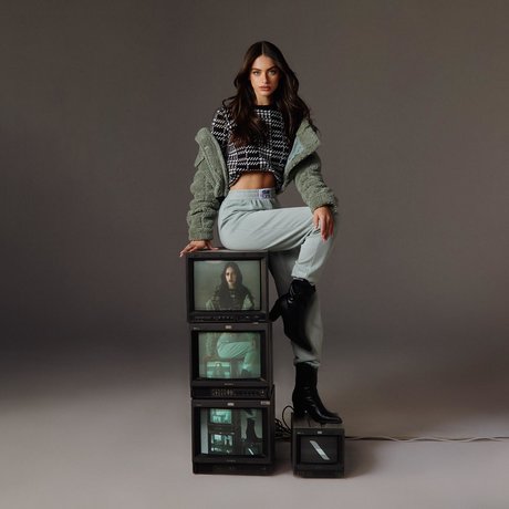 Yael Shelbia star nudes pics