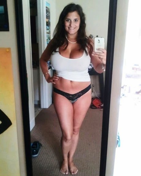 Avery Milla hd star photos