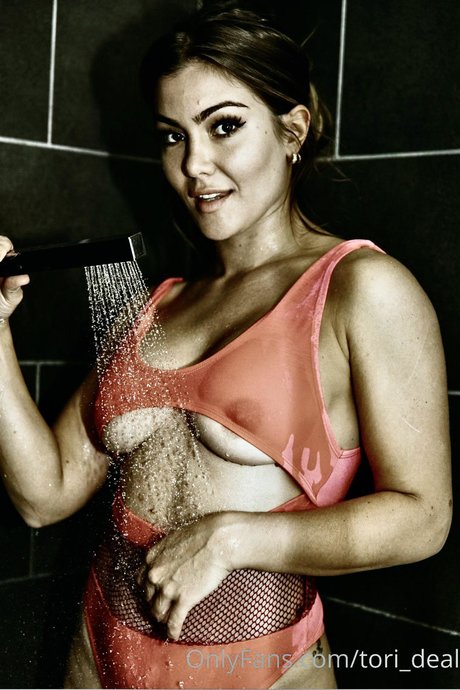 Tori Deal_ model erotic images