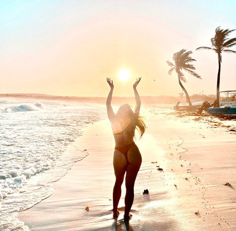 Tori Deal_ model best images