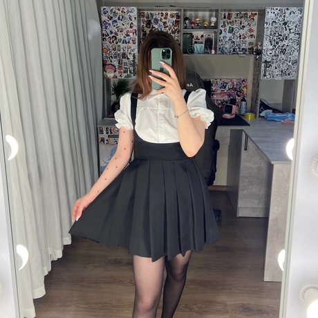 Valeria sister nude model galleries