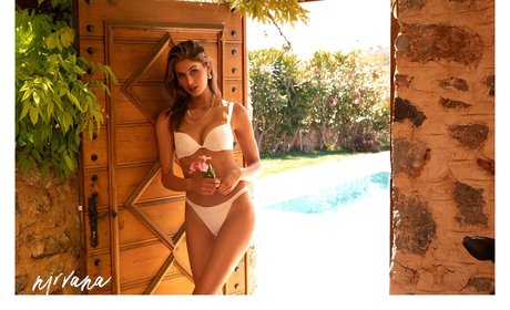 Nicole Sunde top star pics