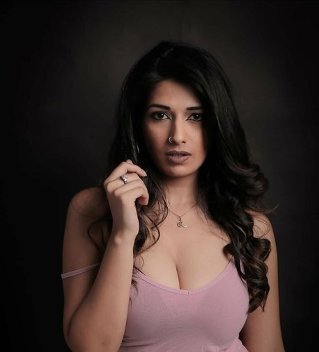 Rasha Kirmani xxx model image
