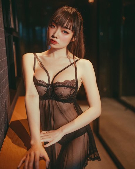 Queenie Lam star high quality image