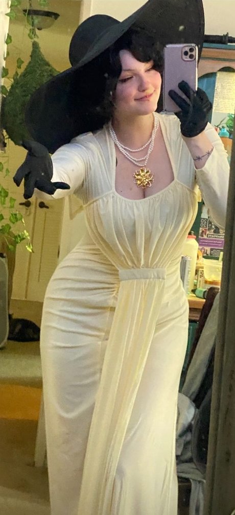 _Succubus Sushi xxx model images