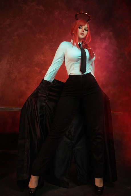 Alice with Cats nude model archive