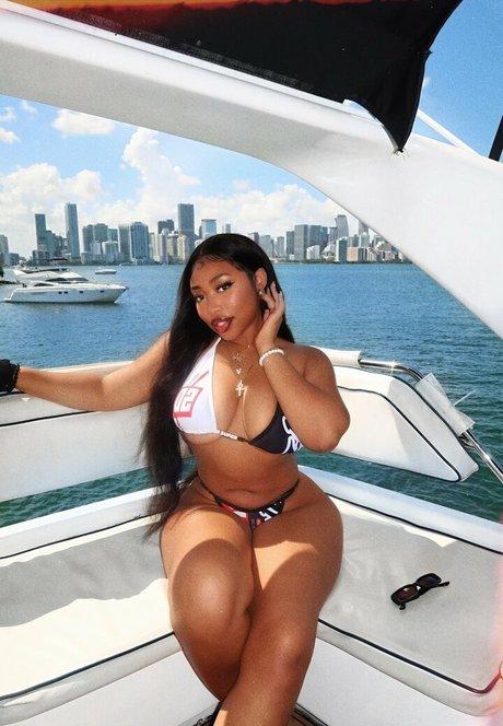 Chaotic Allure free actress pics