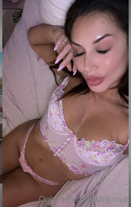 Katherine Eftekhari_ beautiful star img