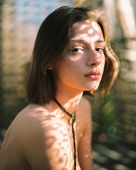 Roxane Eylaud_ star nude pictures