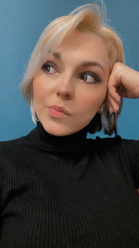 Dear Iris art actress archive