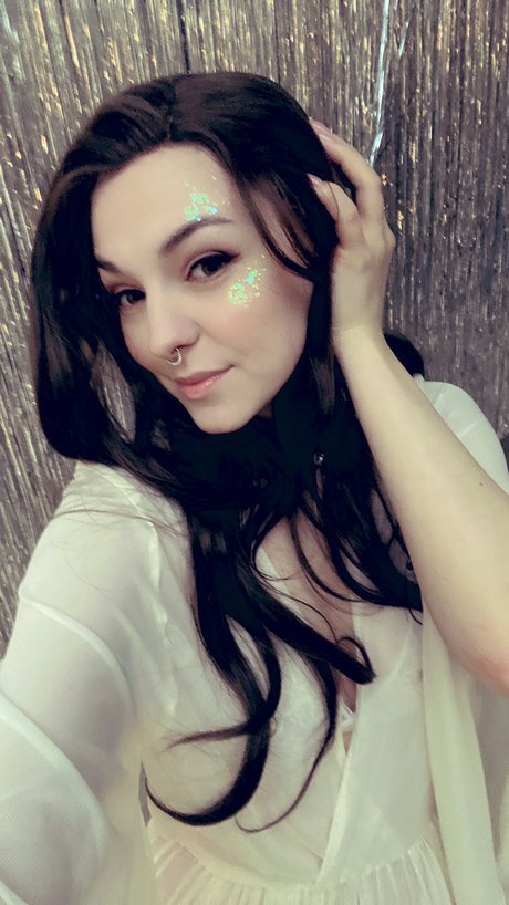 Dear Iris Profile pic