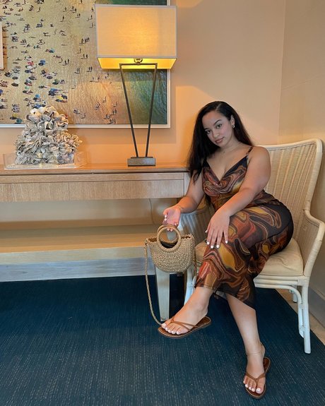 Falliie nudes model img