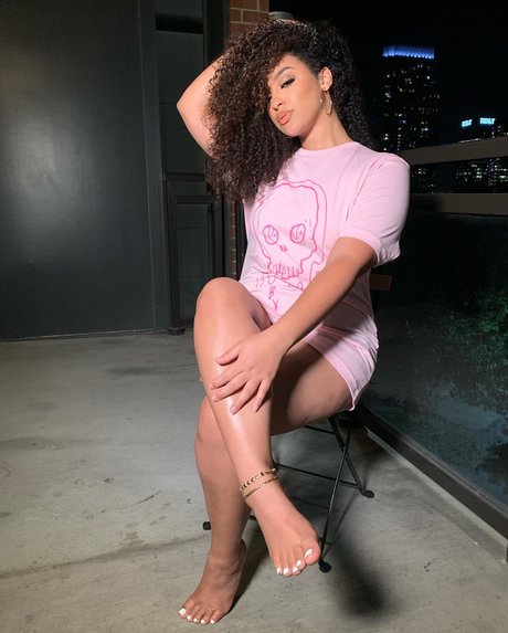 Falliie pornstar exclusive images