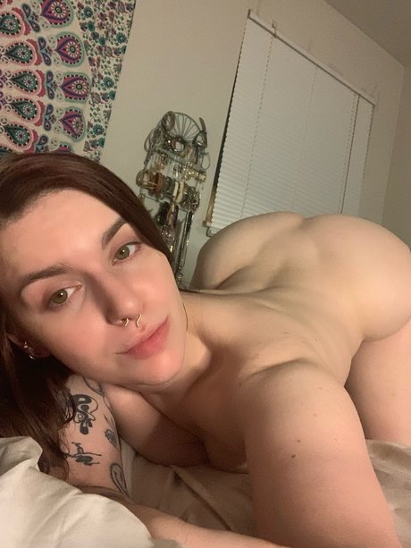 Graceizjacobs xxx star photos