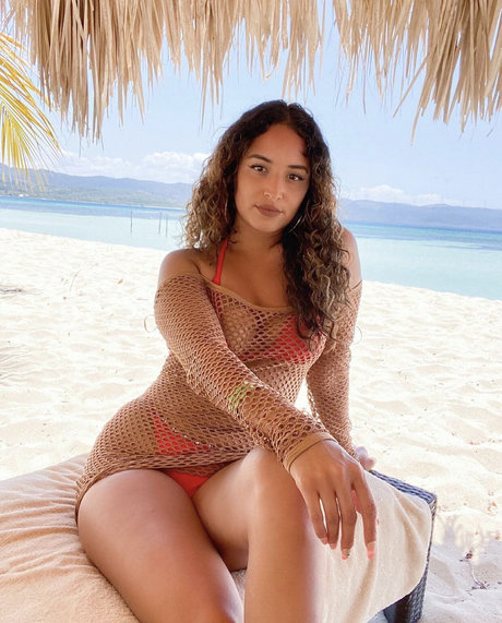 Kassandra Lee_ top model img