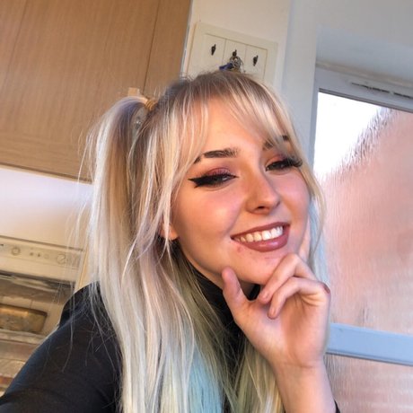 Millie Wild_ naked pornstar gallery