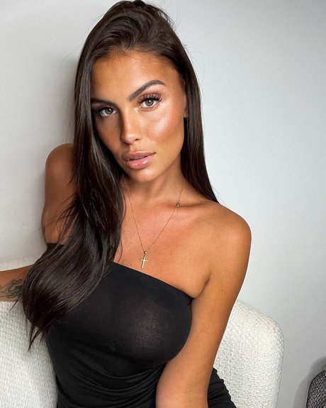 Natasha Nesci_ model best pic