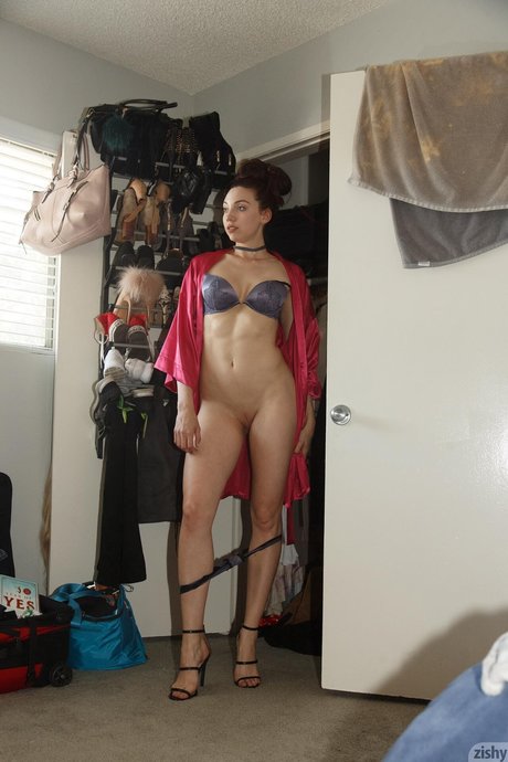 Stephani Miller_ pornographic model image