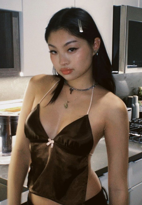 Alina Lin top pornstar gallery