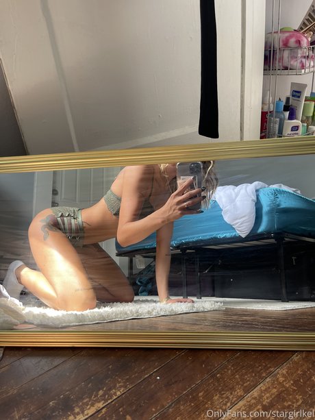 Kelsey Oreilly art model photo