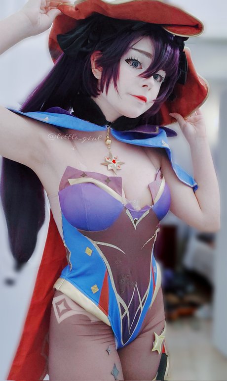 Little Giuli xxx actress image