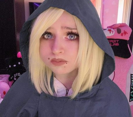 Shinuki model erotic pic