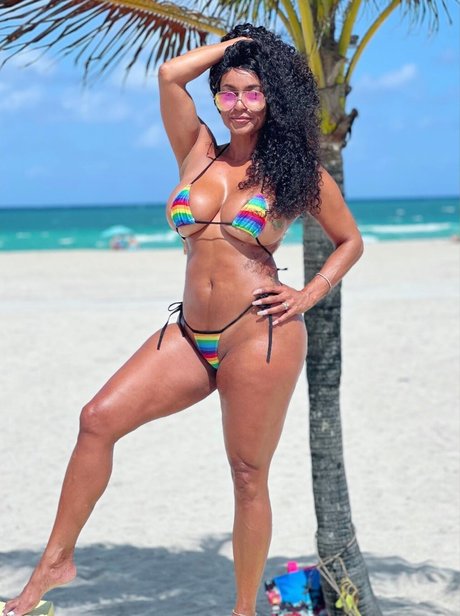 Sonya Red nice actress photos