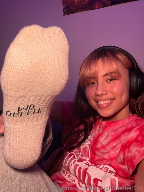Livelaughlovefeet101 model exclusive picture