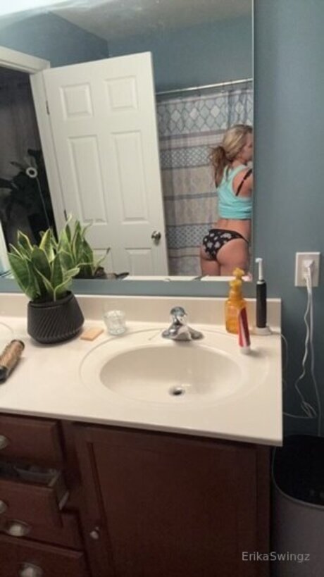 Erikaswingz xxx actress pictures