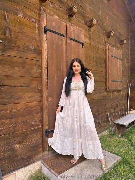 Belladiablo Foyer pornstar exclusive image